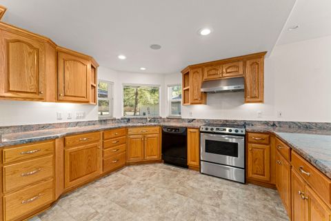 Tiny photo for 11990 Artlin Road, Grants Pass, OR 97526 (MLS # 220211427)