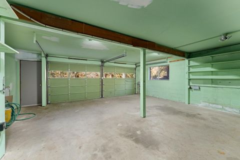 Tiny photo for 11990 Artlin Road, Grants Pass, OR 97526 (MLS # 220211427)