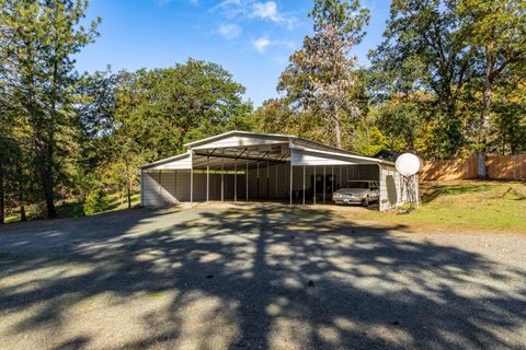 Tiny photo for 11990 Artlin Road, Grants Pass, OR 97526 (MLS # 220211427)