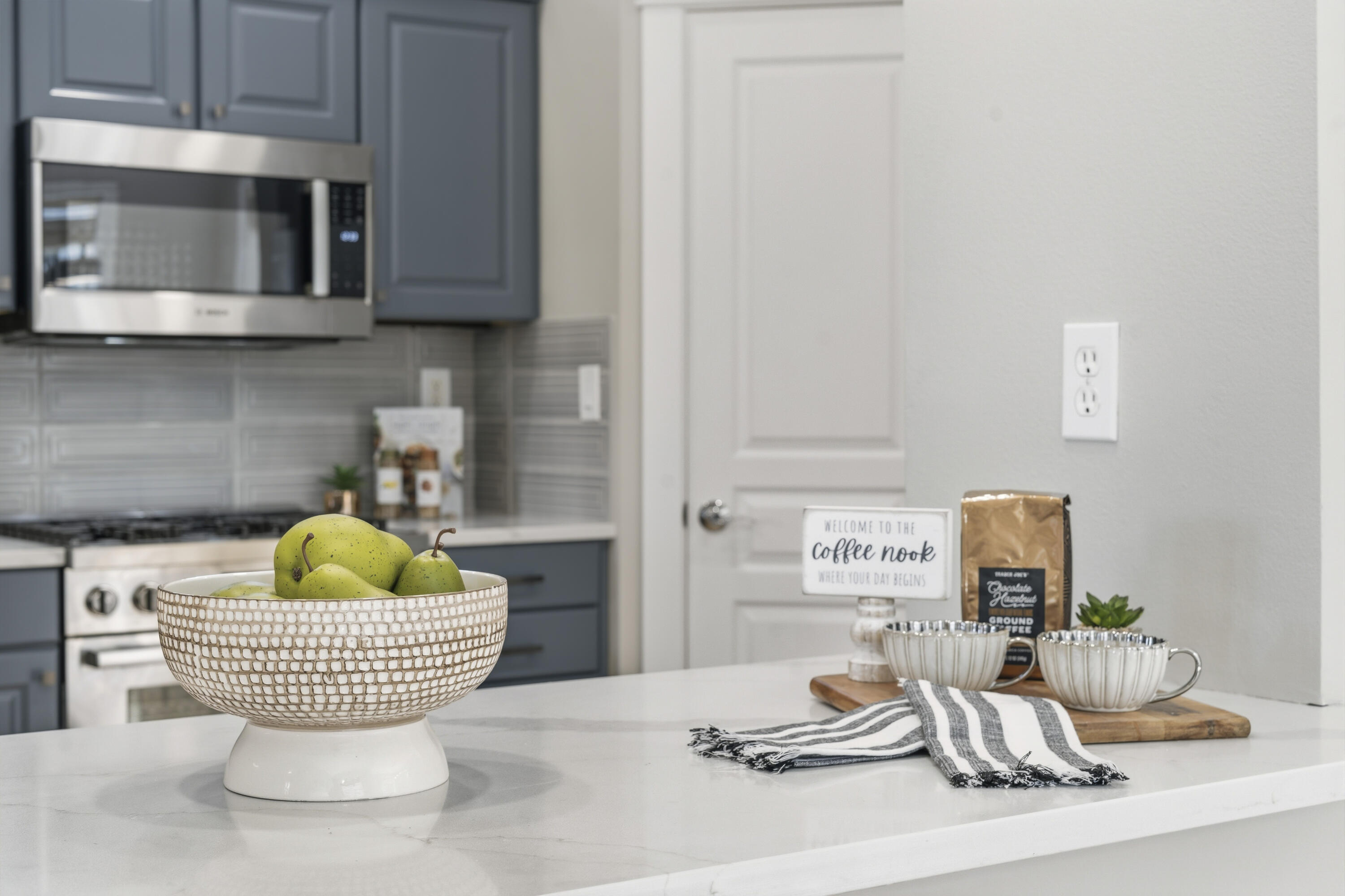 61425 Davis Lake Loop