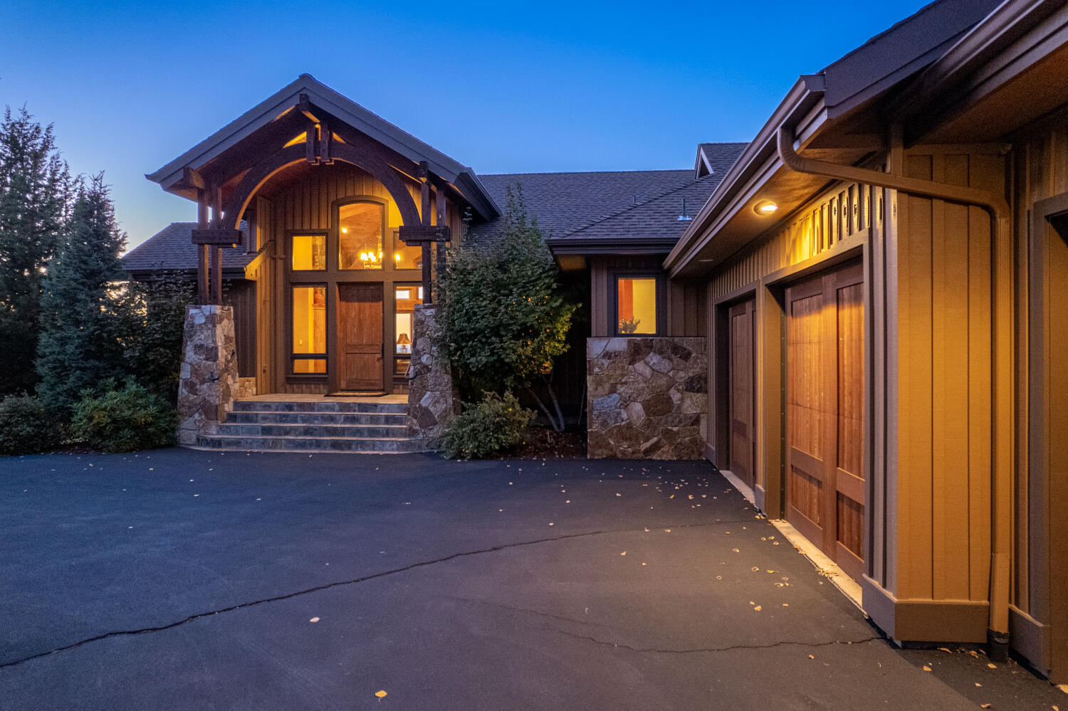 824 Highland View Loop