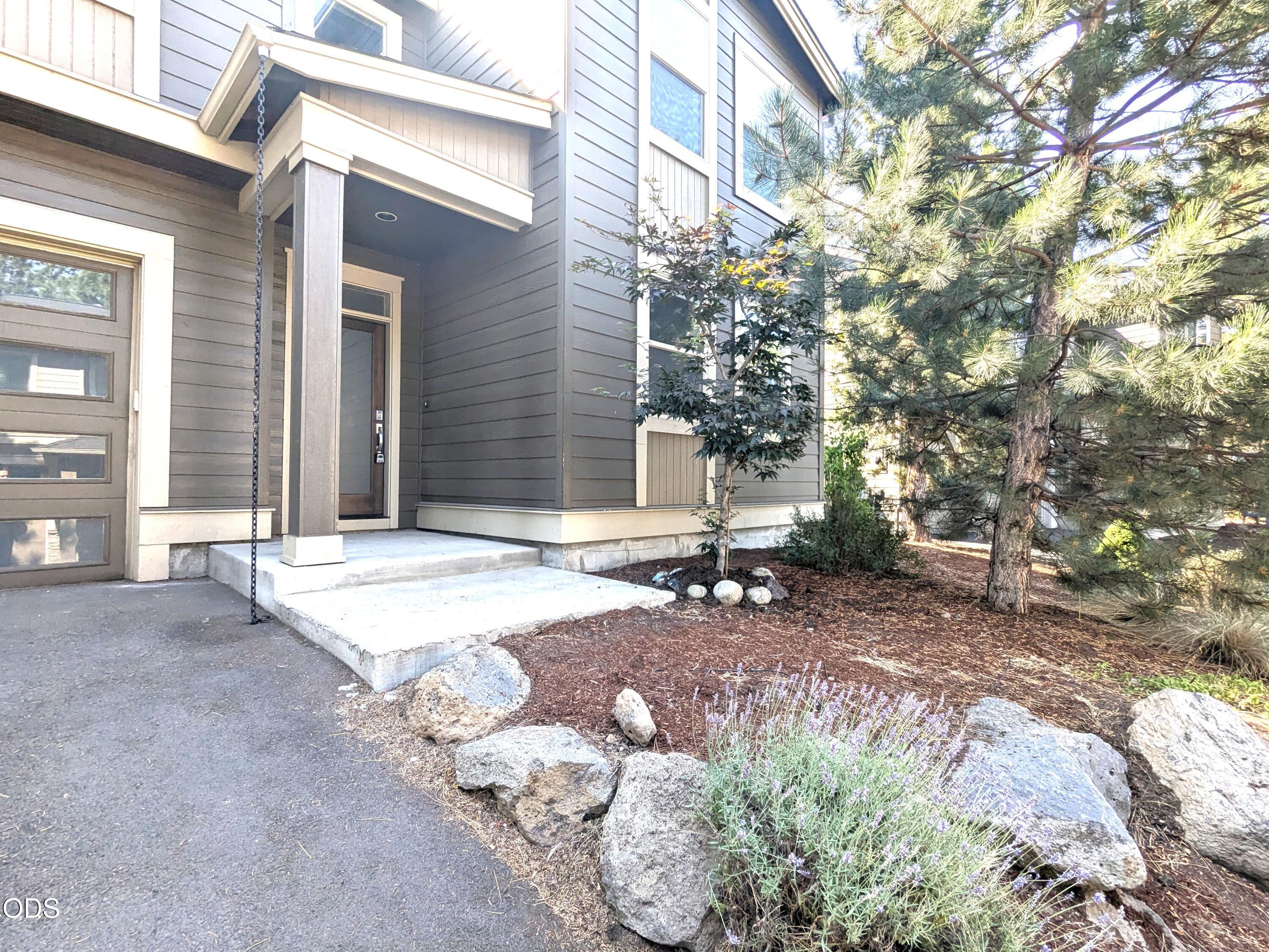 2337 NW Debron Lane