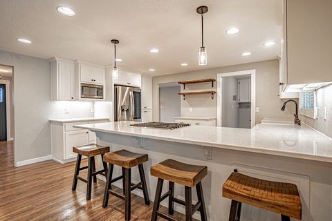 Tiny photo for 1916 Inverness Drive, Medford, OR 97504 (MLS # 220212922)