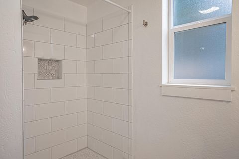 Tiny photo for 1916 Inverness Drive, Medford, OR 97504 (MLS # 220212922)