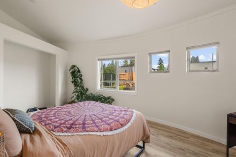 Tiny photo for 1027 SE M St, Grants Pass, OR 97526 (MLS # 220219824)