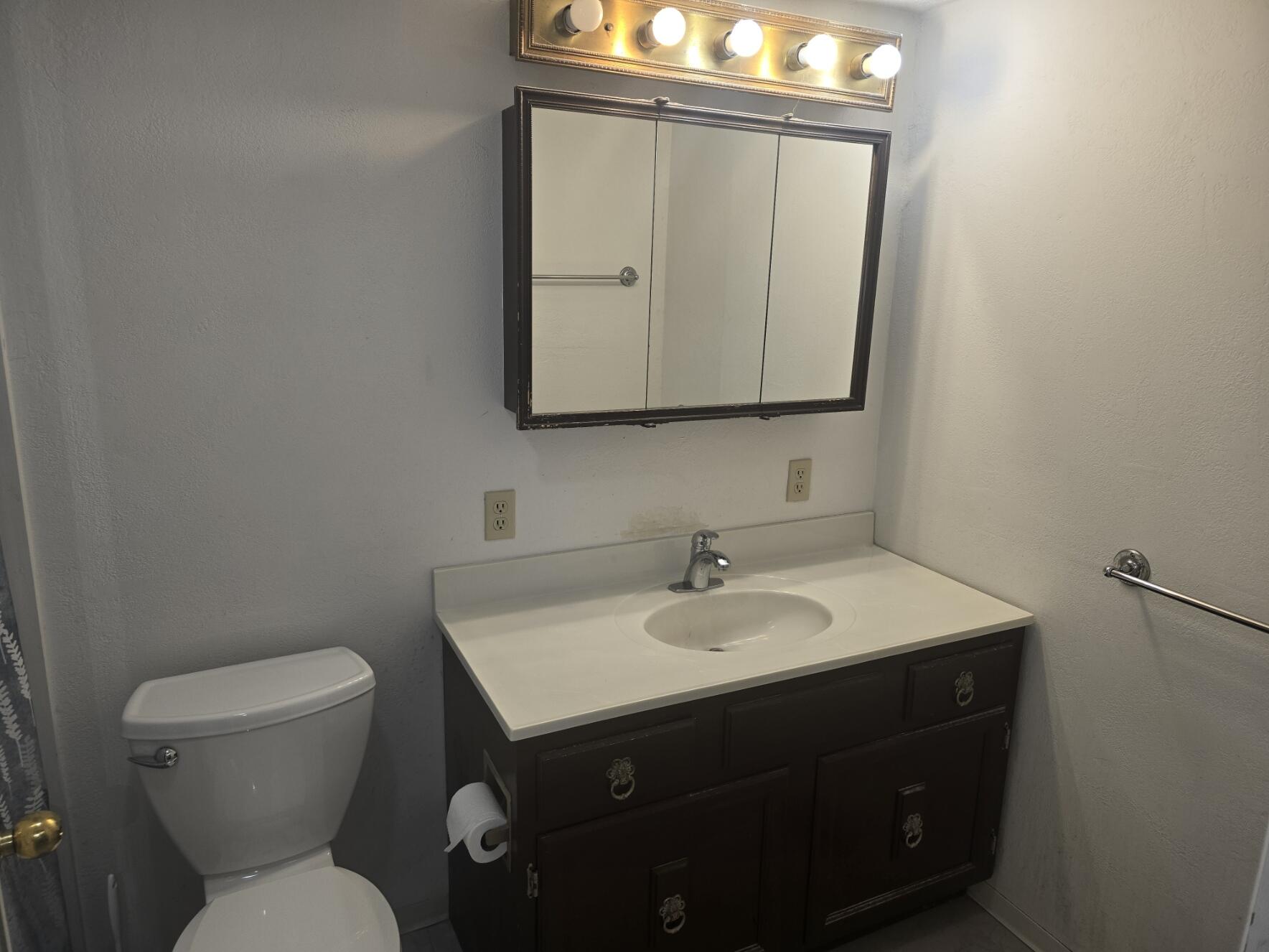 Lake Shore Gardens - Residential