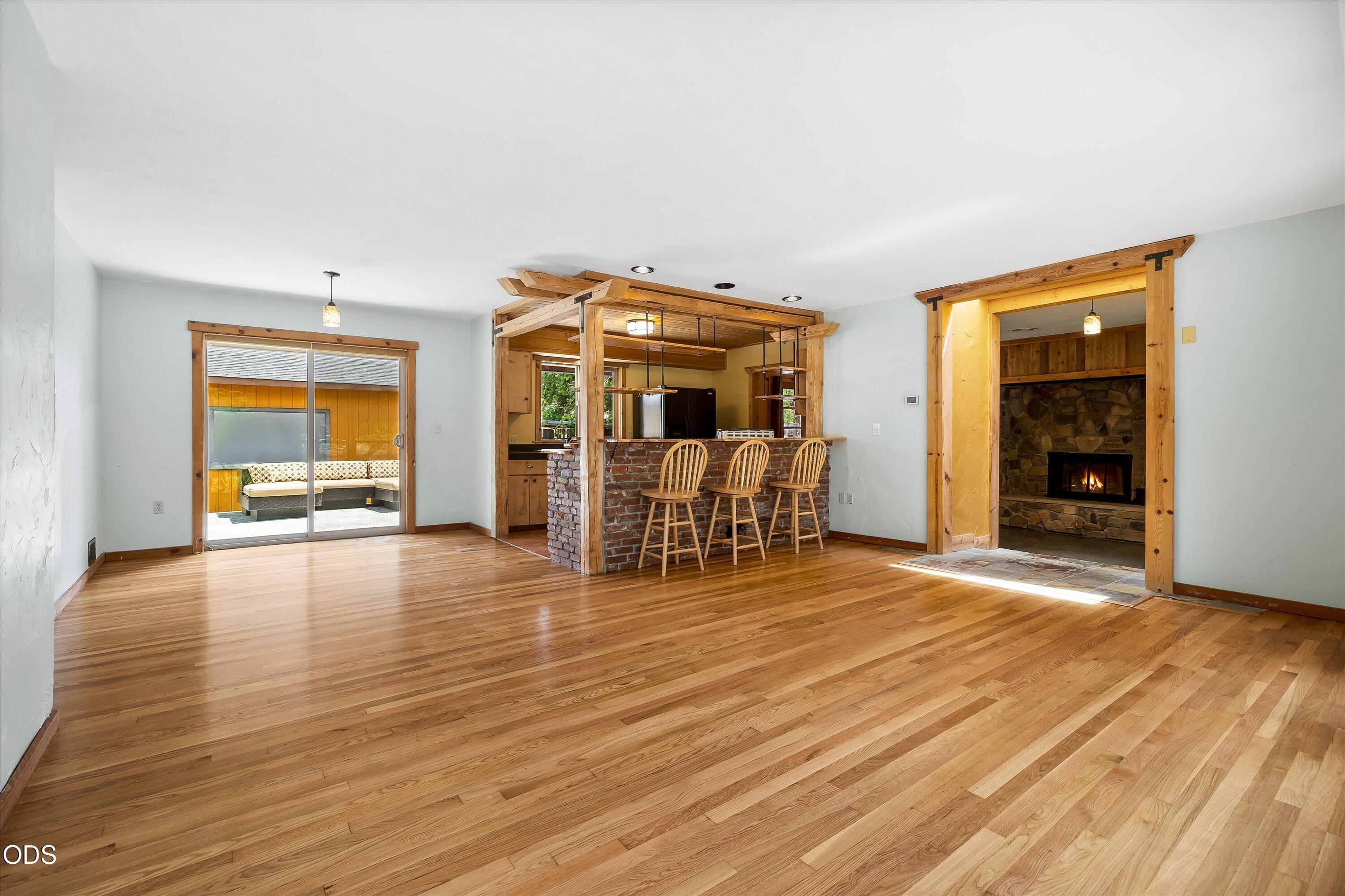 606 NE 9th Street