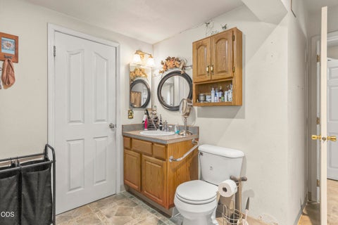 Tiny photo for 1140 McClellan Drive, Klamath Falls, OR 97603 (MLS # 220226138)