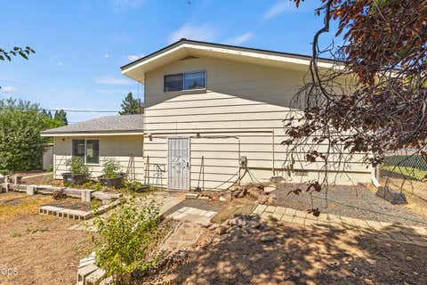 Tiny photo for 1140 McClellan Drive, Klamath Falls, OR 97603 (MLS # 220226138)