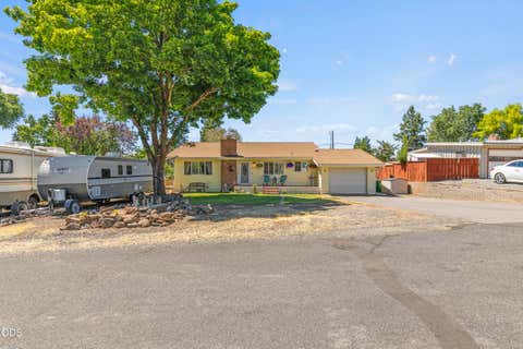 Tiny photo for 1140 McClellan Drive, Klamath Falls, OR 97603 (MLS # 220226138)