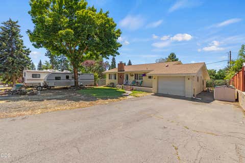 Tiny photo for 1140 McClellan Drive, Klamath Falls, OR 97603 (MLS # 220226138)