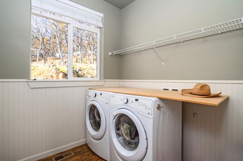 Tiny photo for 490 Conifer Way, Ashland, OR 97520 (MLS # 220212159)