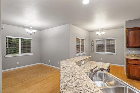 Tiny photo for 931 Highbury Drive, Medford, OR 97501 (MLS # 220211570)