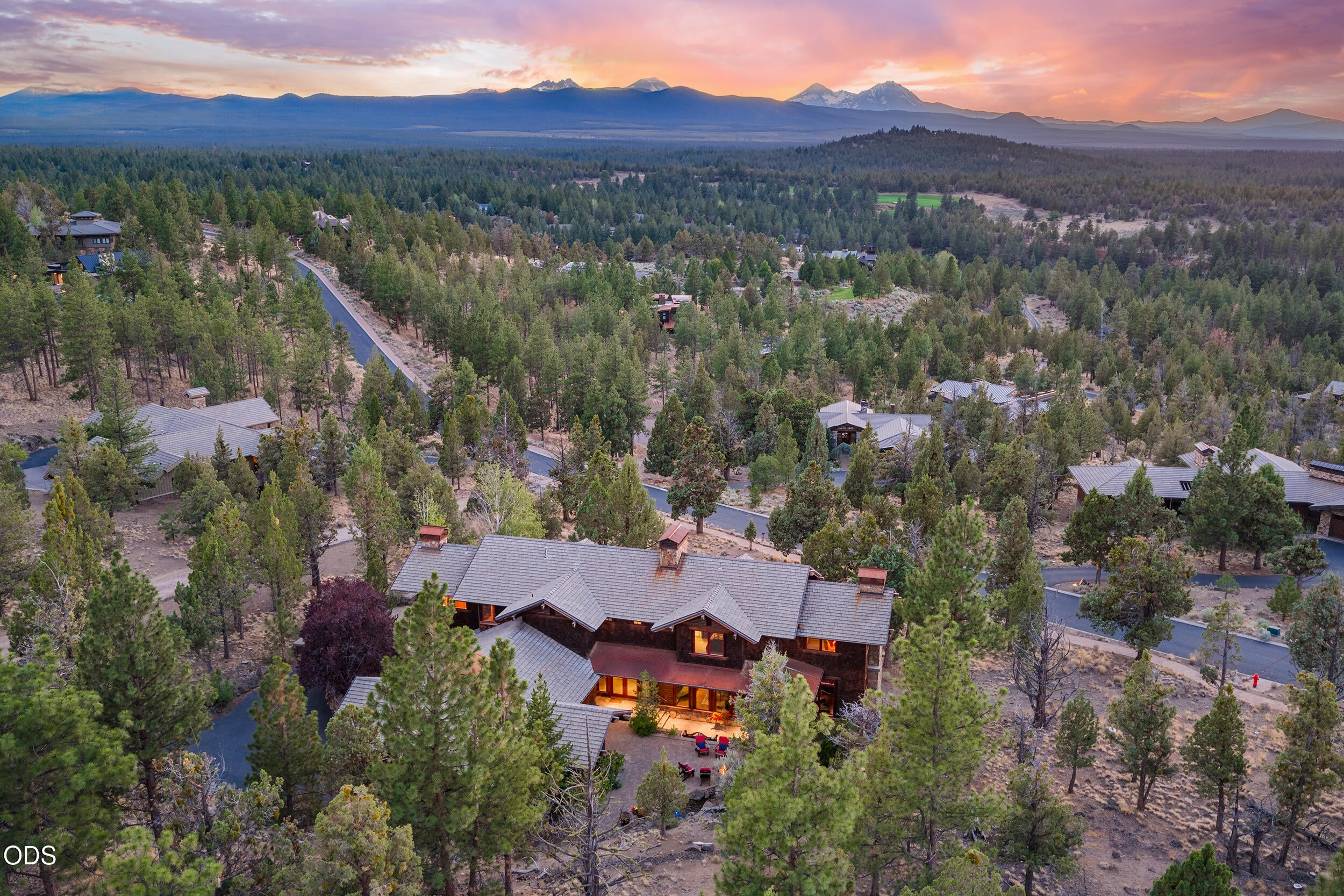 3444 NW Greenleaf Way