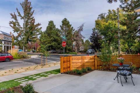 Tiny photo for 711 NW Georgia Avenue, Bend, OR 97703 (MLS # 220226864)