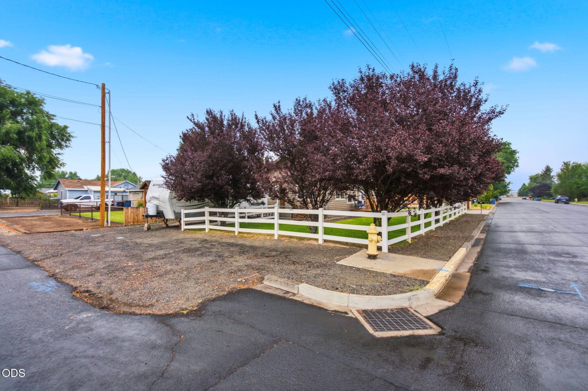 327 NW Elm Avenue