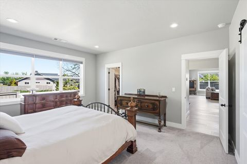 Tiny photo for 3847 Arena Drive, Medford, OR 97504 (MLS # 220220090)