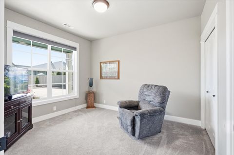 Tiny photo for 3847 Arena Drive, Medford, OR 97504 (MLS # 220220090)