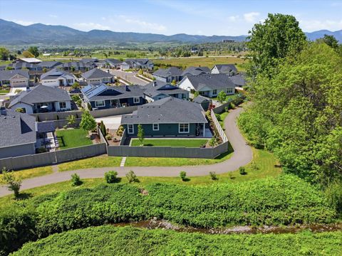 Tiny photo for 3847 Arena Drive, Medford, OR 97504 (MLS # 220220090)