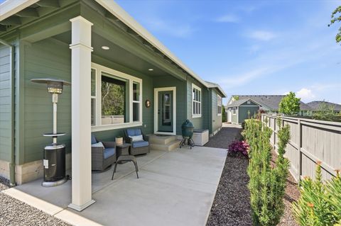 Tiny photo for 3847 Arena Drive, Medford, OR 97504 (MLS # 220220090)