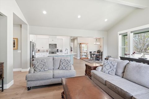 Tiny photo for 3847 Arena Drive, Medford, OR 97504 (MLS # 220220090)