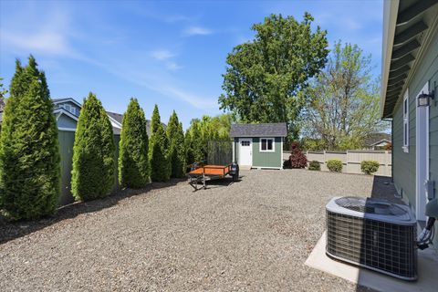 Tiny photo for 3847 Arena Drive, Medford, OR 97504 (MLS # 220220090)