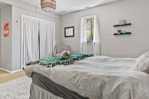 Tiny photo for 1941 NE Desert Court, Bend, OR 97701 (MLS # 220227044)