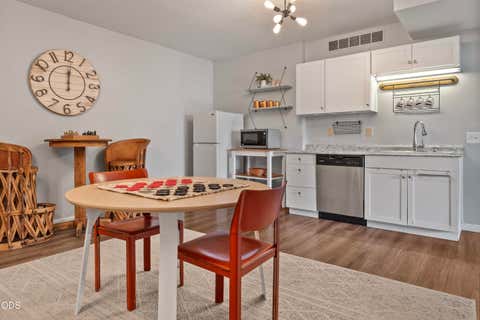 Tiny photo for 1941 NE Desert Court, Bend, OR 97701 (MLS # 220227044)
