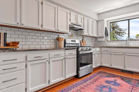 Tiny photo for 1941 NE Desert Court, Bend, OR 97701 (MLS # 220227044)