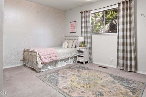 Tiny photo for 1941 NE Desert Court, Bend, OR 97701 (MLS # 220227044)