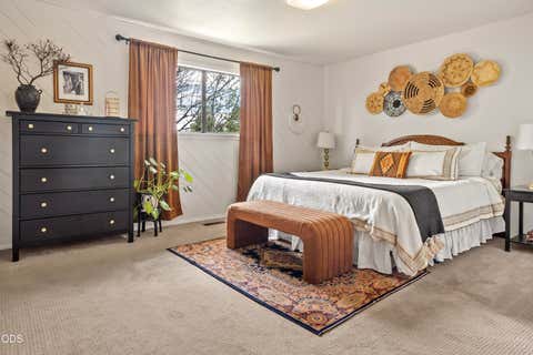 Tiny photo for 1941 NE Desert Court, Bend, OR 97701 (MLS # 220227044)