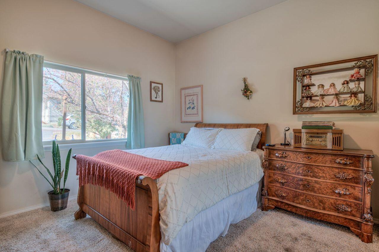 Ridge At Eagle Crest - Residential