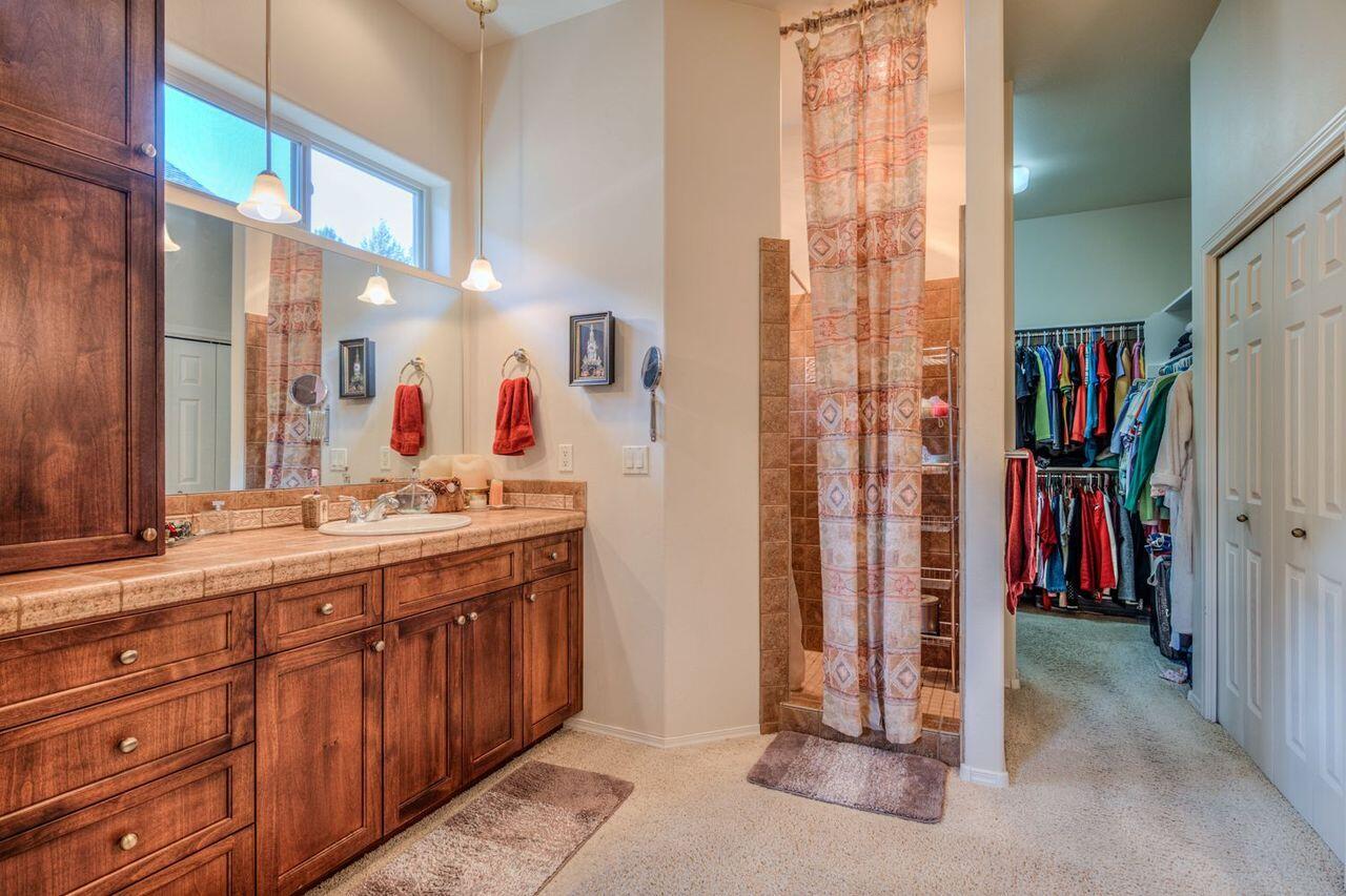 Ridge At Eagle Crest - Residential