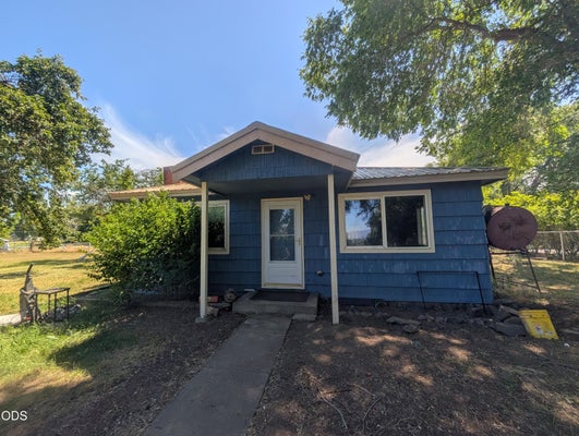 37419 MODOC POINT RD, CHILOQUIN, OR 97624 - Image 187171d7d6a1eb7dfb8a4f6e41a5384f/2707999026