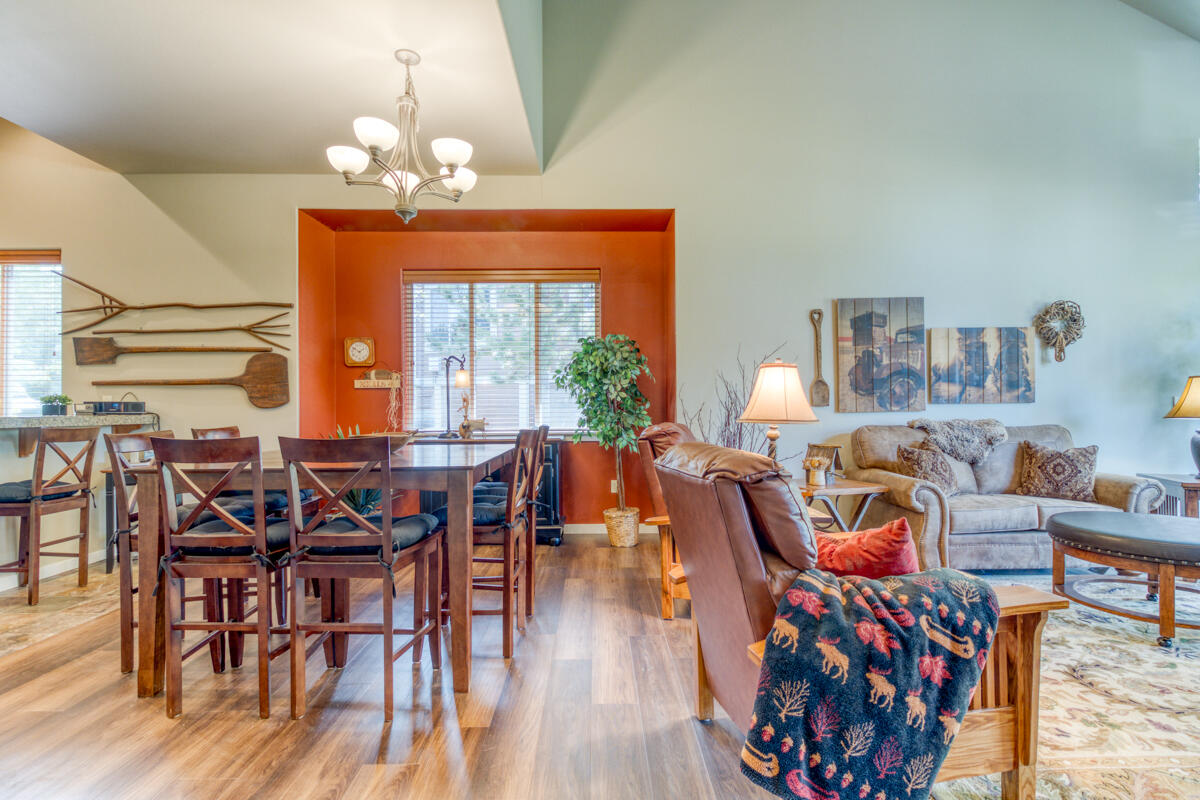 Eagle Crest - Residential