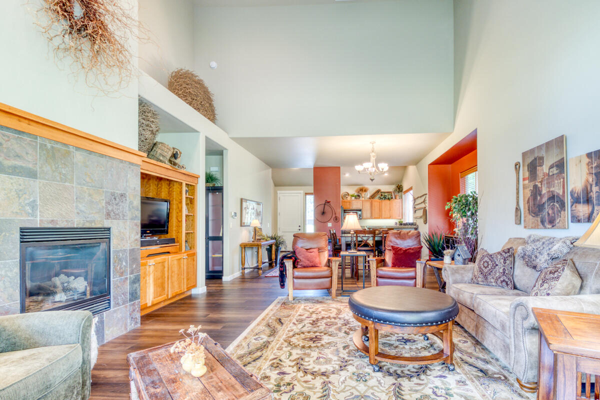 Eagle Crest - Residential