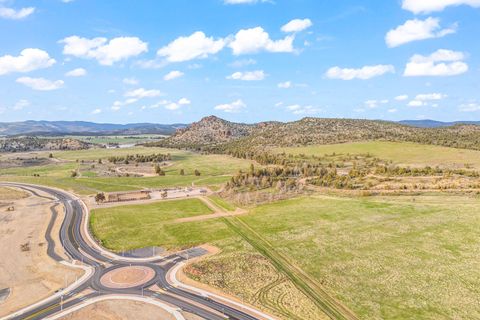 Tiny photo for 650 NE Union Loop, Prineville, OR 97754 (MLS # 220217802)