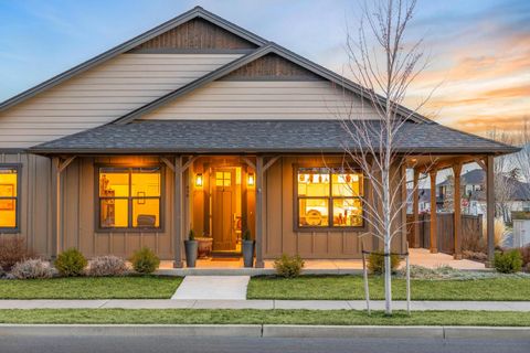 Tiny photo for 650 NE Union Loop, Prineville, OR 97754 (MLS # 220217802)