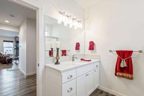 Tiny photo for 650 NE Union Loop, Prineville, OR 97754 (MLS # 220217802)