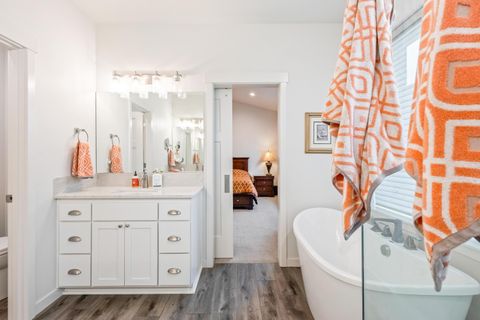 Tiny photo for 650 NE Union Loop, Prineville, OR 97754 (MLS # 220217802)