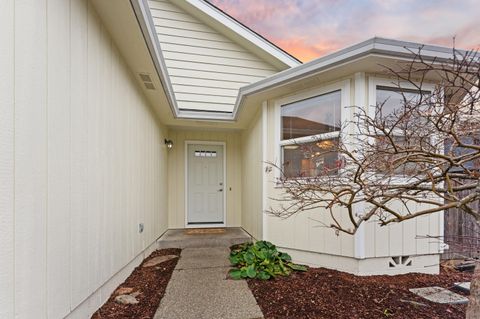 Tiny photo for 185 Independence Drive, Grants Pass, OR 97527 (MLS # 220212156)