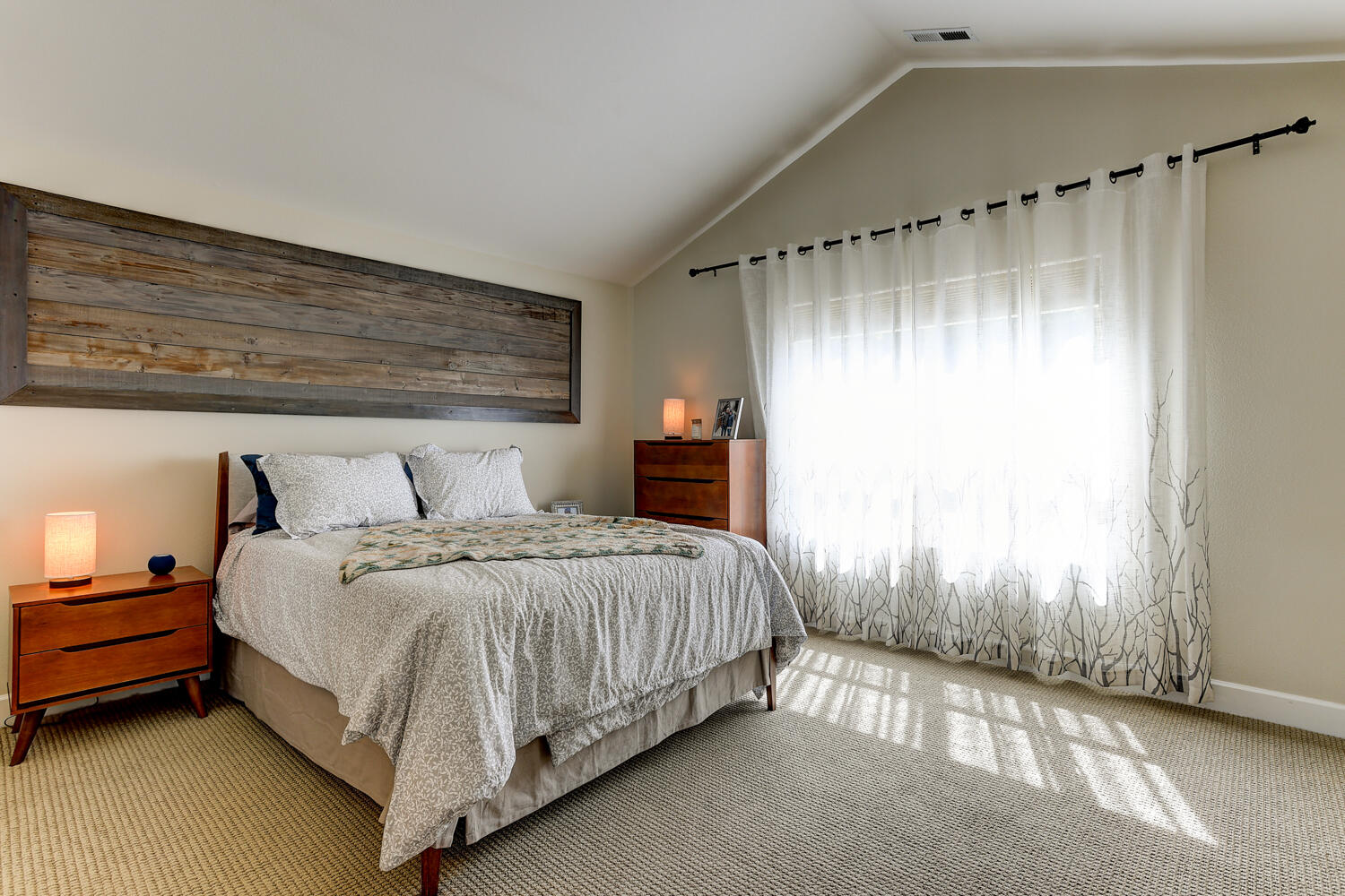 Hollygrape - Residential