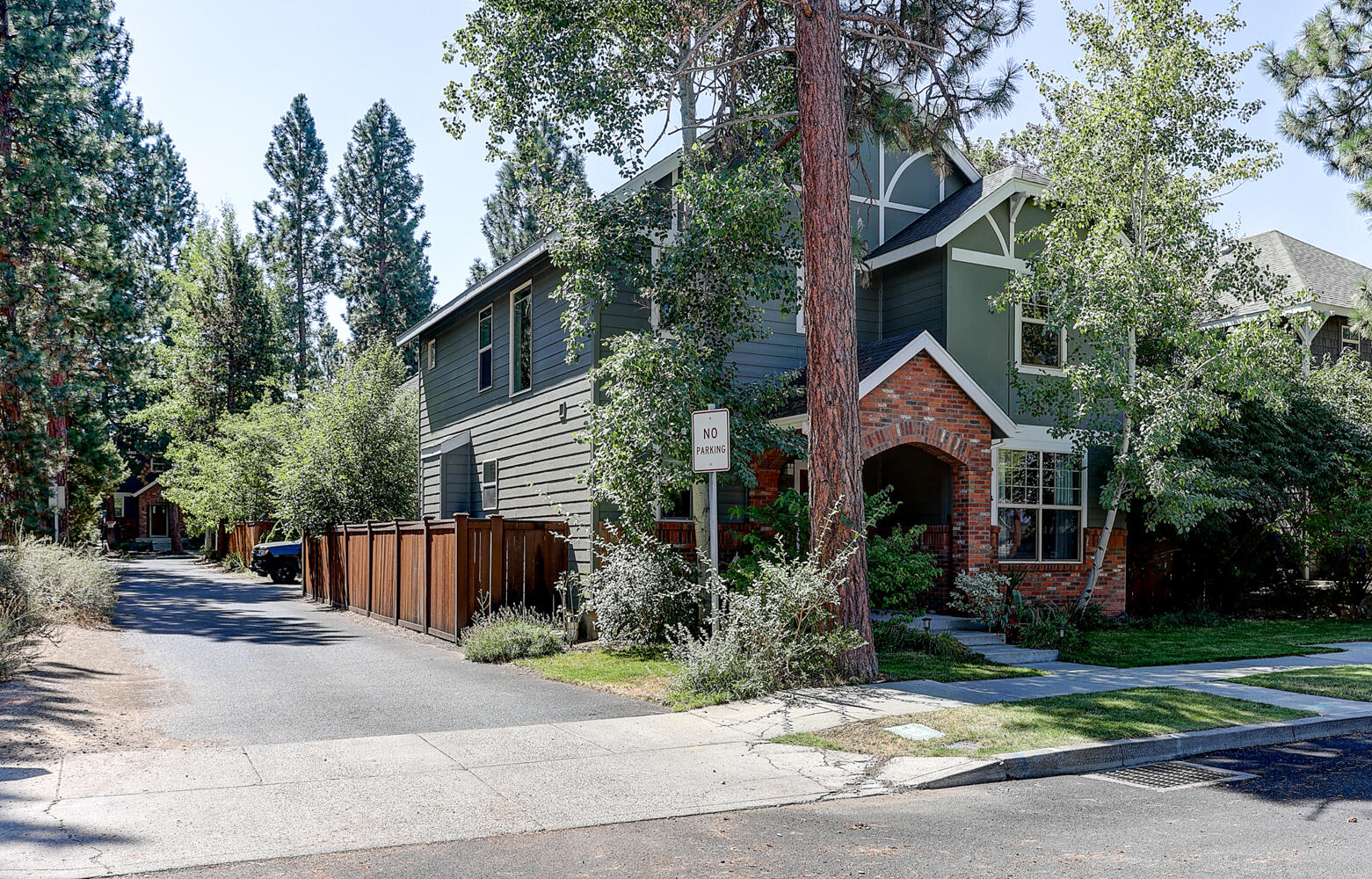 Hollygrape - Residential