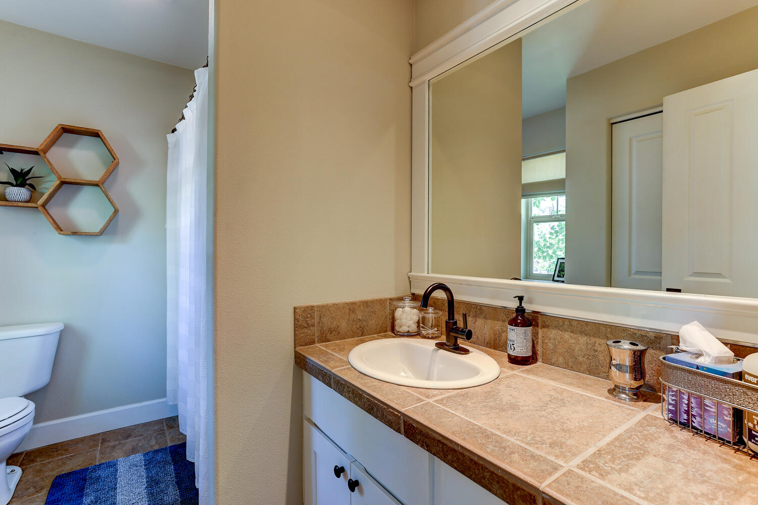 Hollygrape - Residential