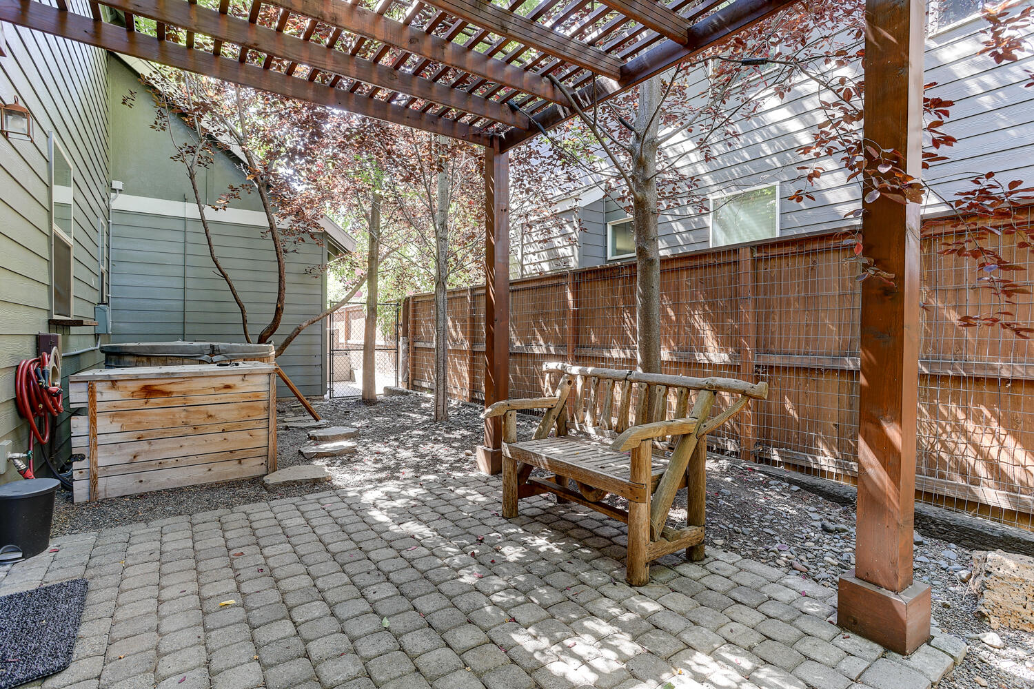 Hollygrape - Residential