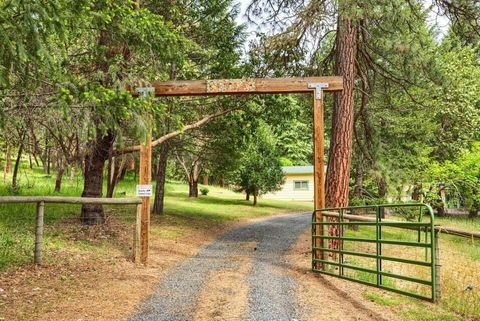 Tiny photo for 4955 Sterling Creek Road, Jacksonville, OR 97530 (MLS # 220214356)