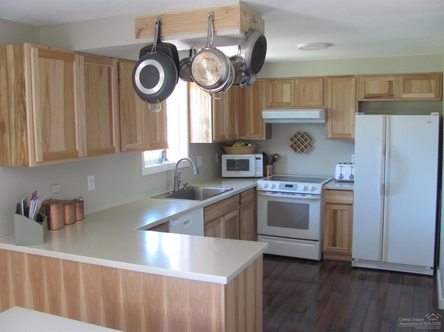 Meadowbrook Estate - Residential