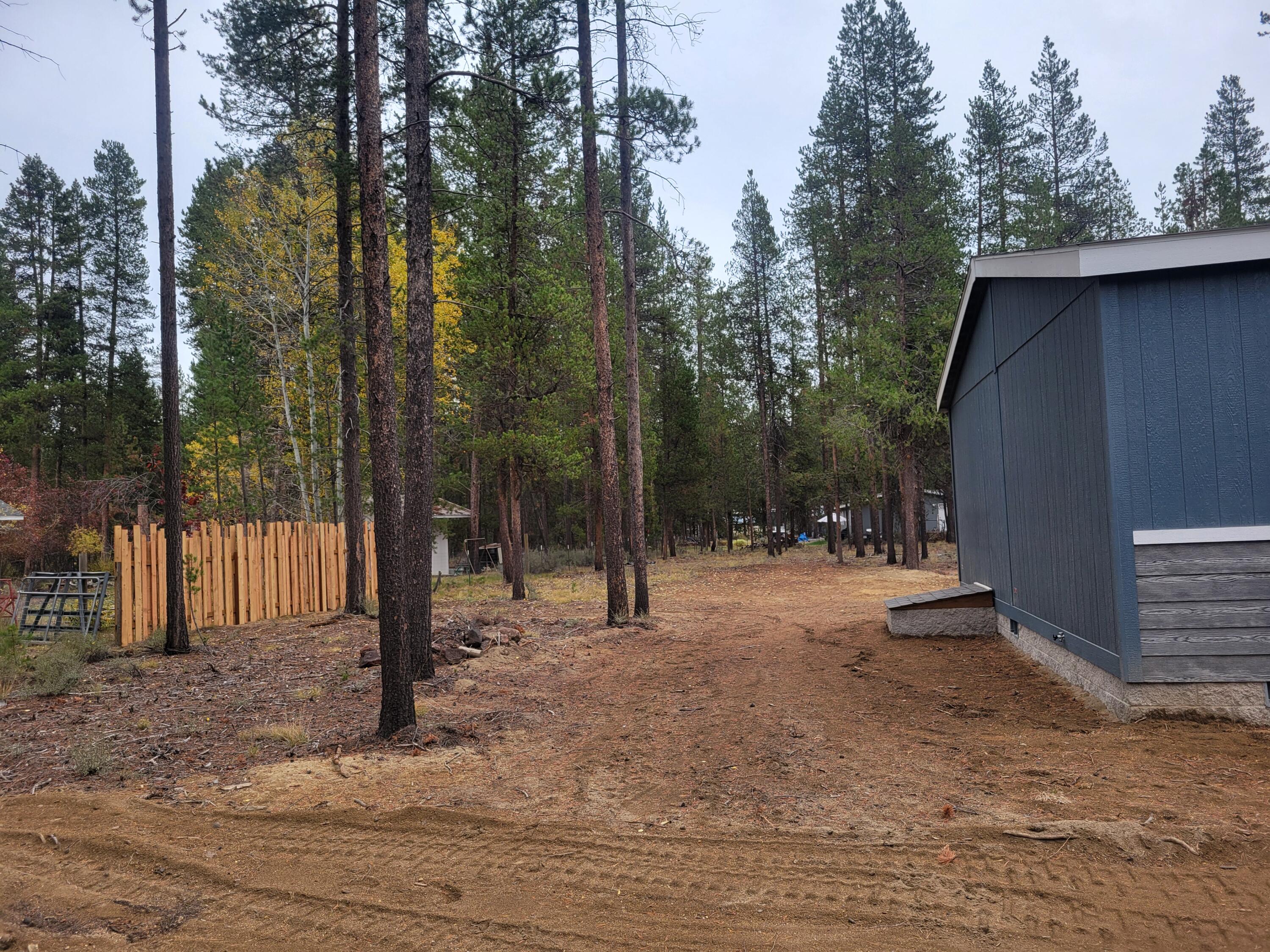 Los Pinos - Residential