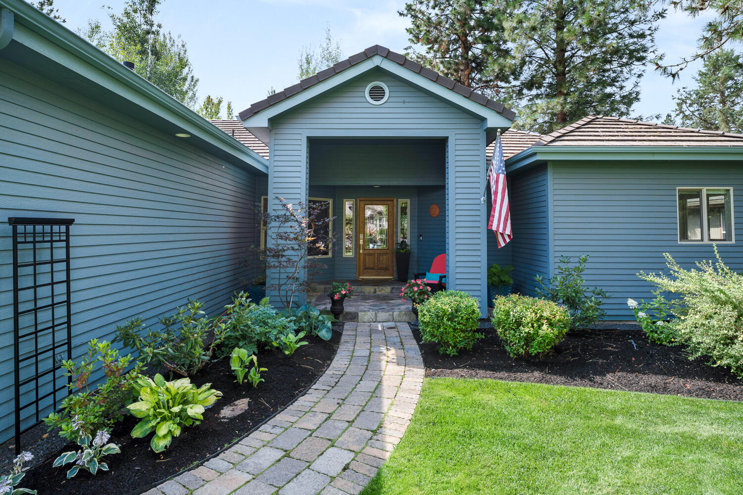 19584 Blue Lake Loop