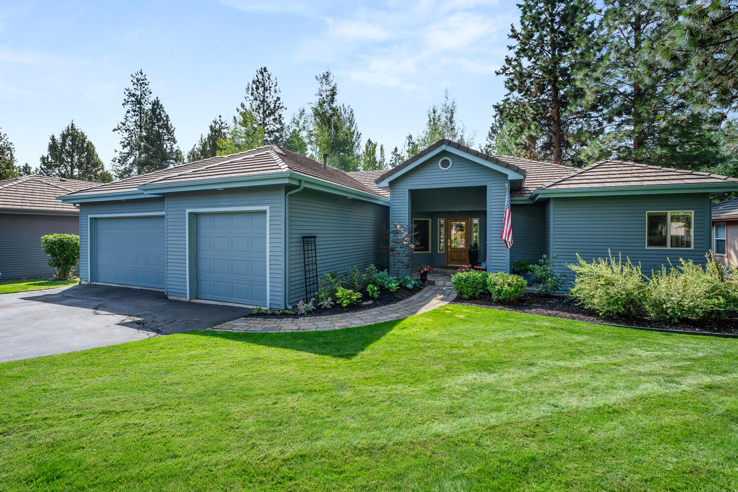 19584 Blue Lake Loop